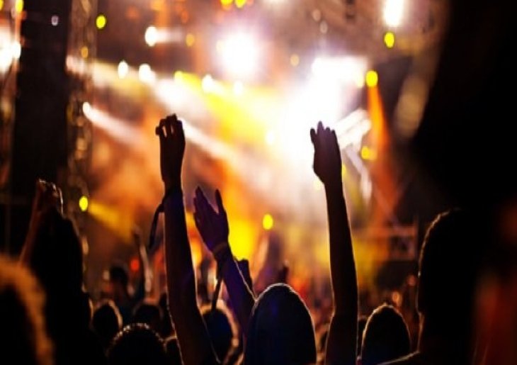 Celebrate Valentine's Weekend at Bourbon Street