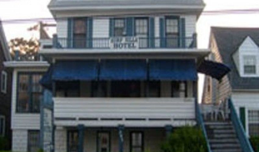 Surf Villa Hotel