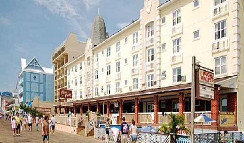 Cabanas Beach Bar & Grille