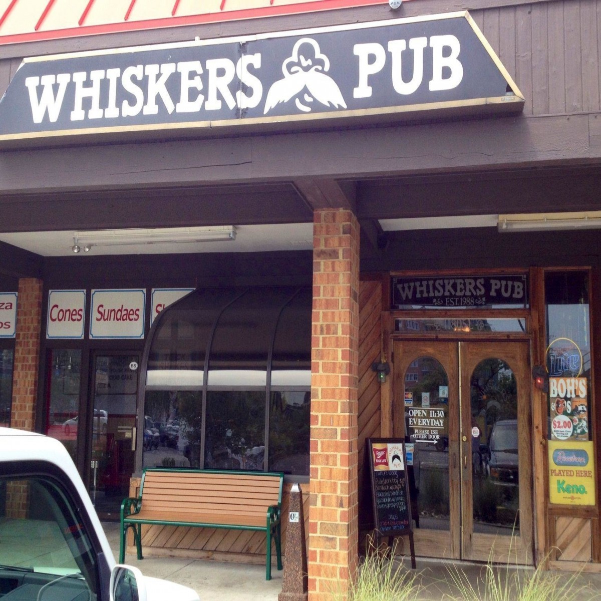 Whiskers Pub - OnSite