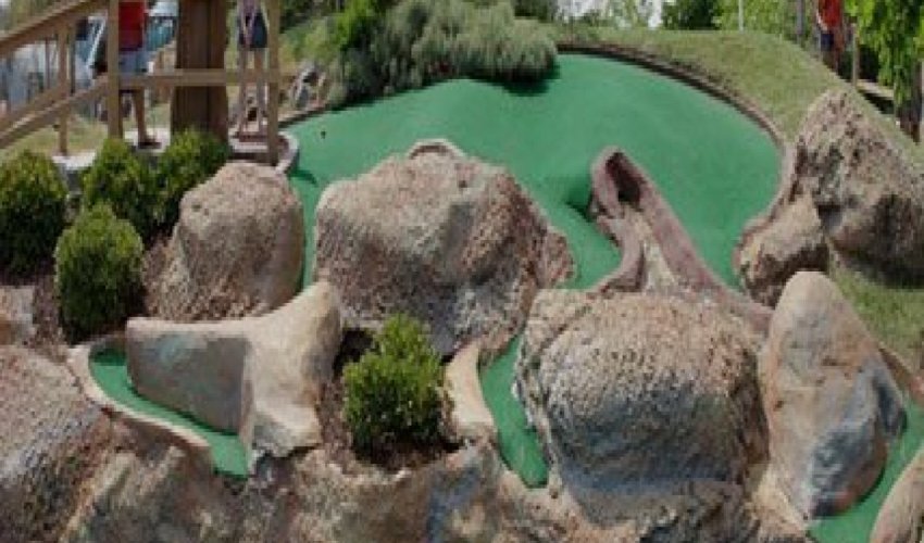 Mini Golf at Jolly Roger®