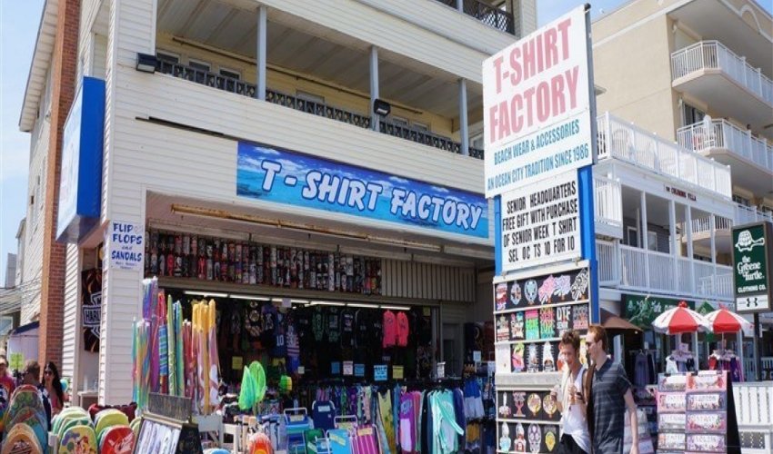 T-Shirt Factory on 6th Street