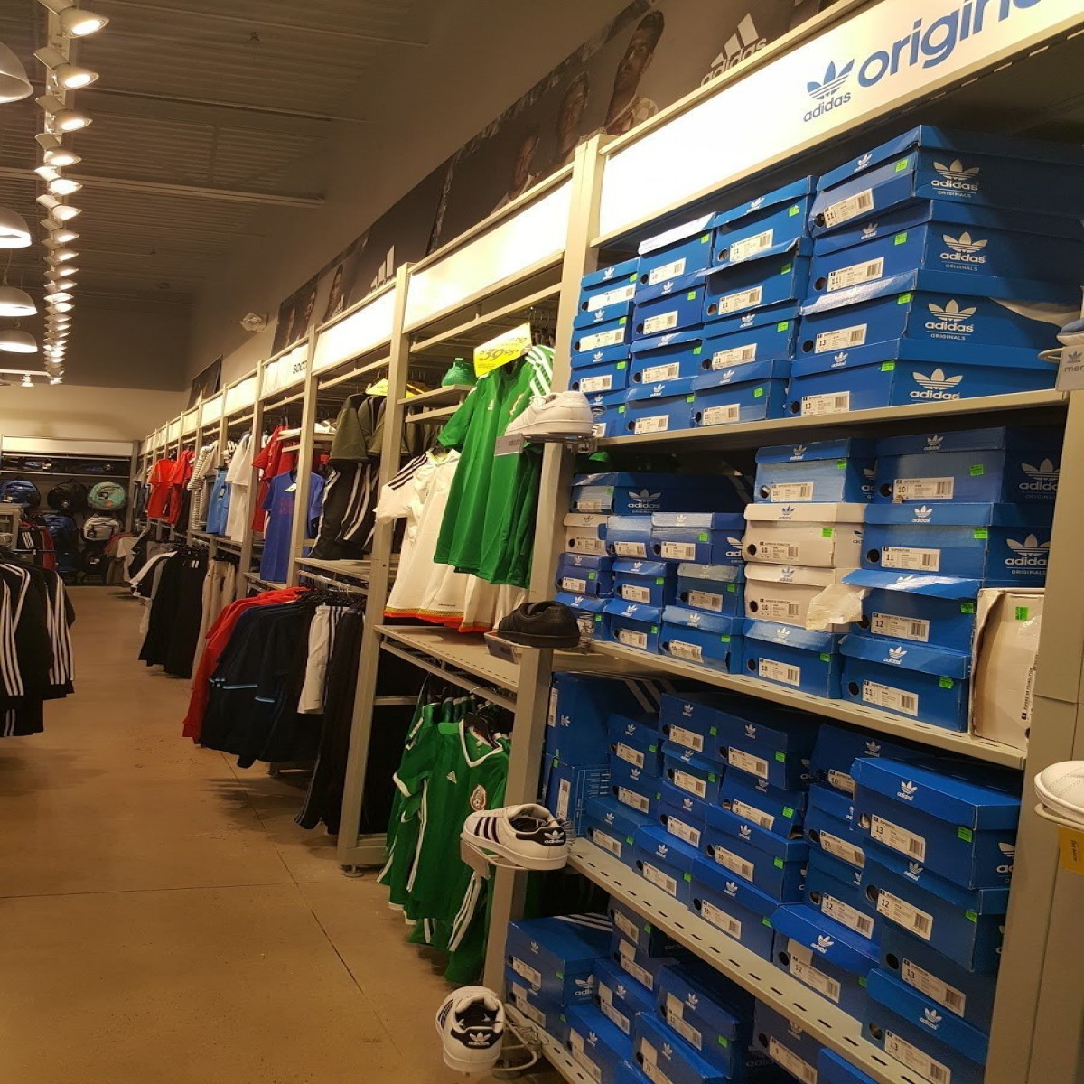 Adidas Outlet -