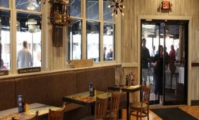 Tailchasers Restaurant & Dock Bar