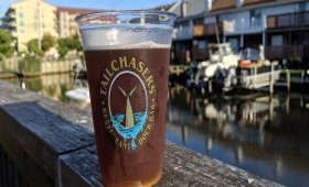 Tailchasers Restaurant & Dock Bar