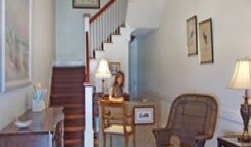 Lambros & Hampton House Apartments