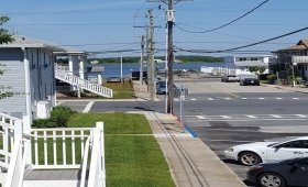 Blue Wave Inn