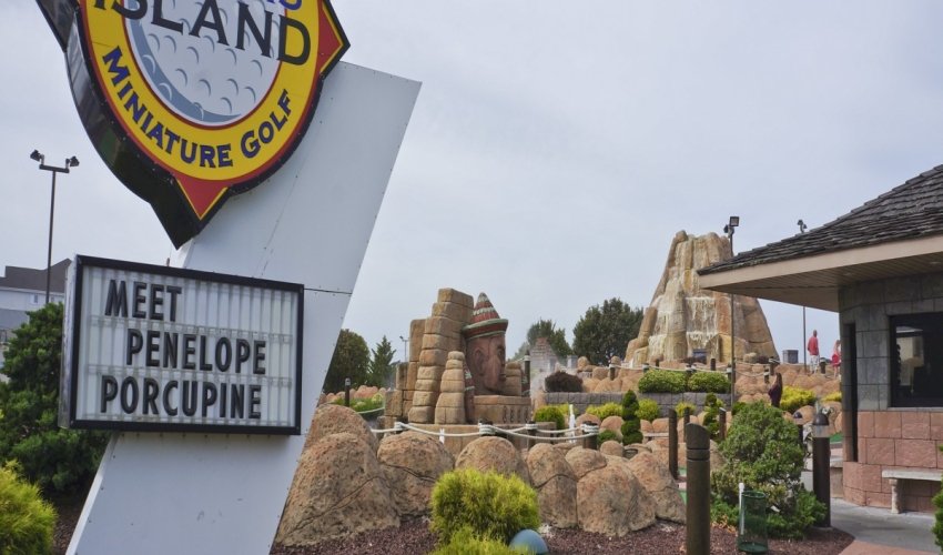 Embers Island Mini Golf