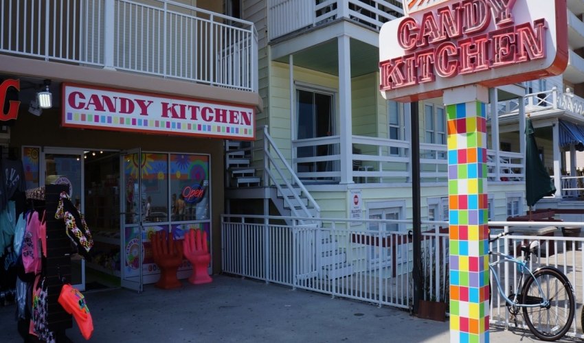 Candy Kitchen on 6th Street