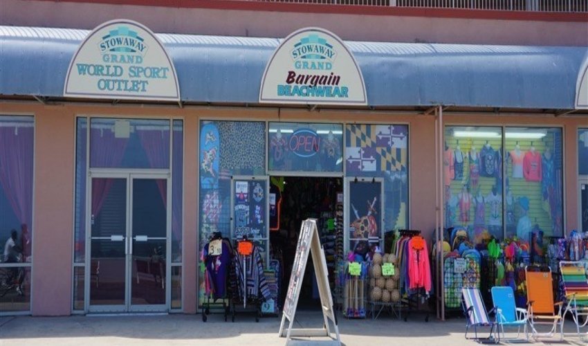 Stowaway Grand Bargain Beachwear