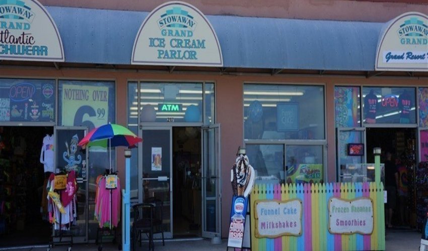 Grand Hotel Scoops Ice Cream