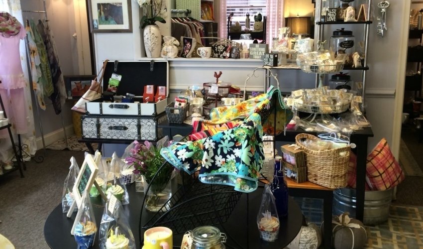 The Beez Kneez Boutique