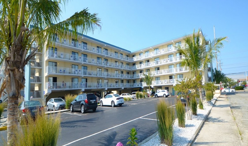 Coastal Palms Beach Hotel