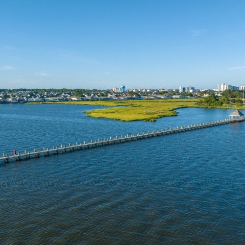 Feel the naturally cool coastal breeze
